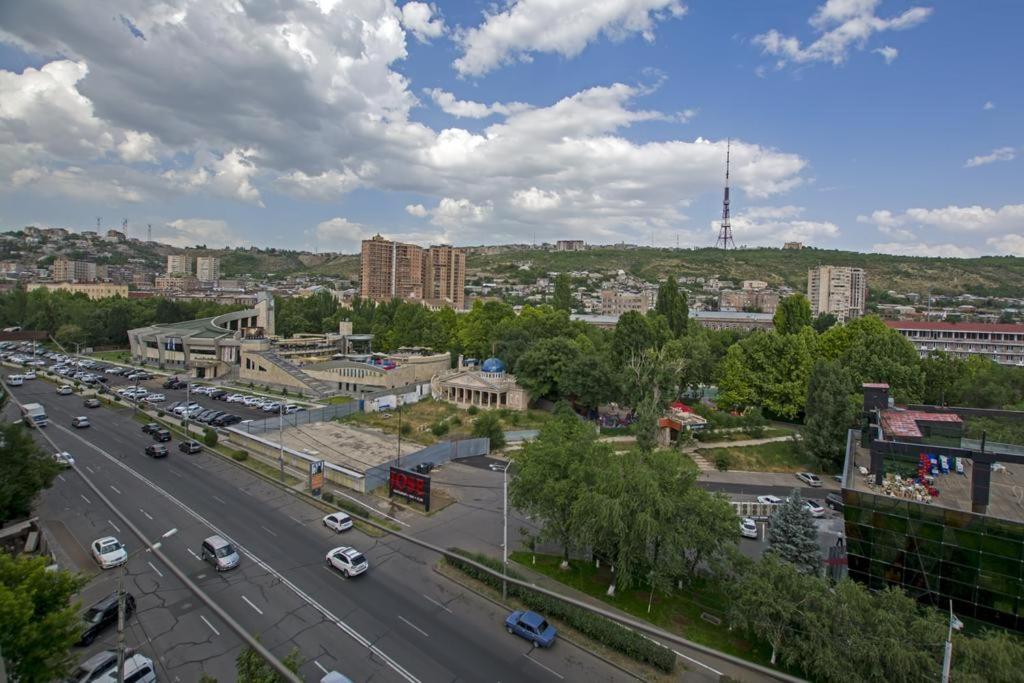 Lesi Apartament Erivan Exterior foto
